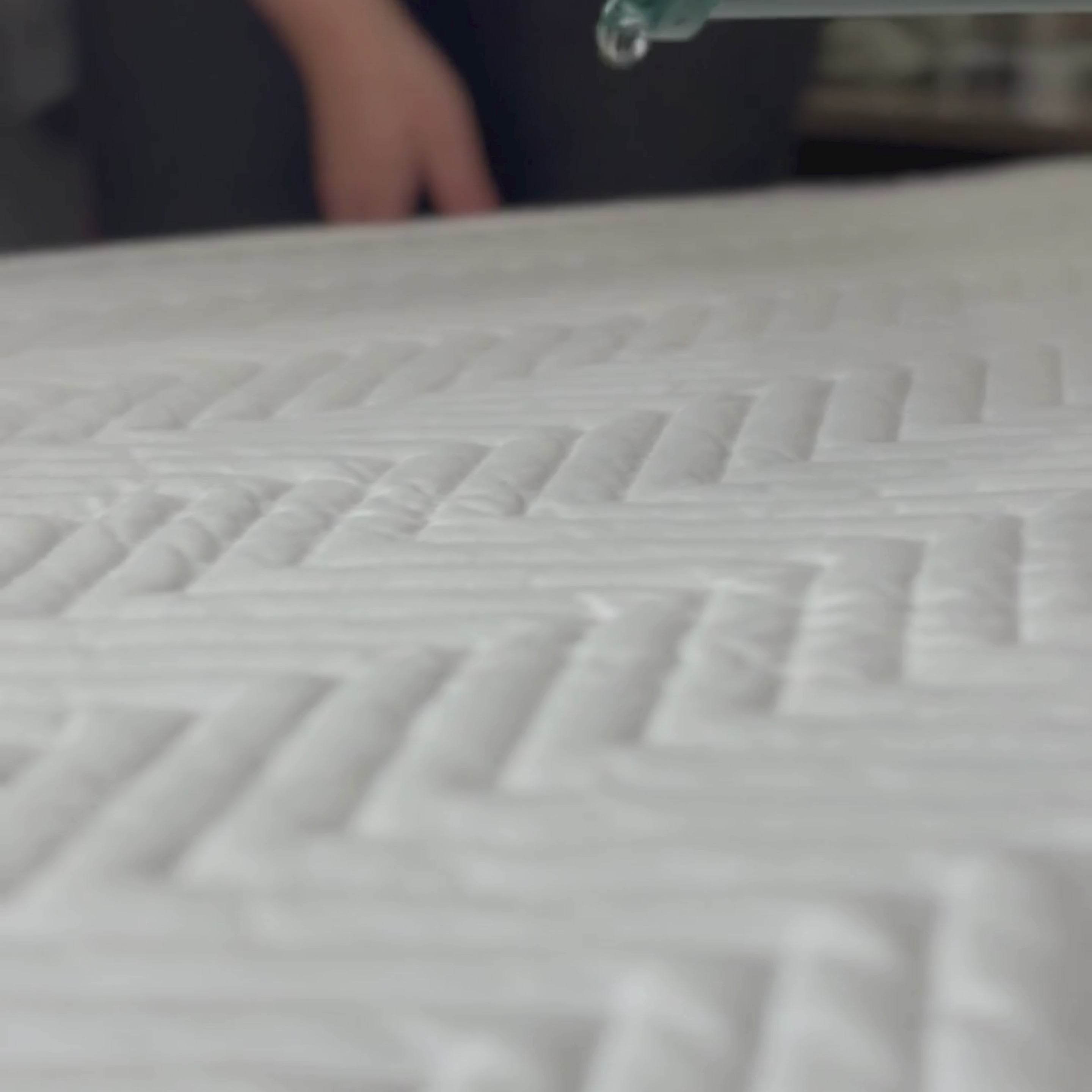 PROTECTOR DE COLCHON ANTIFLUIDO + FUNDAS DE ALMOHADA